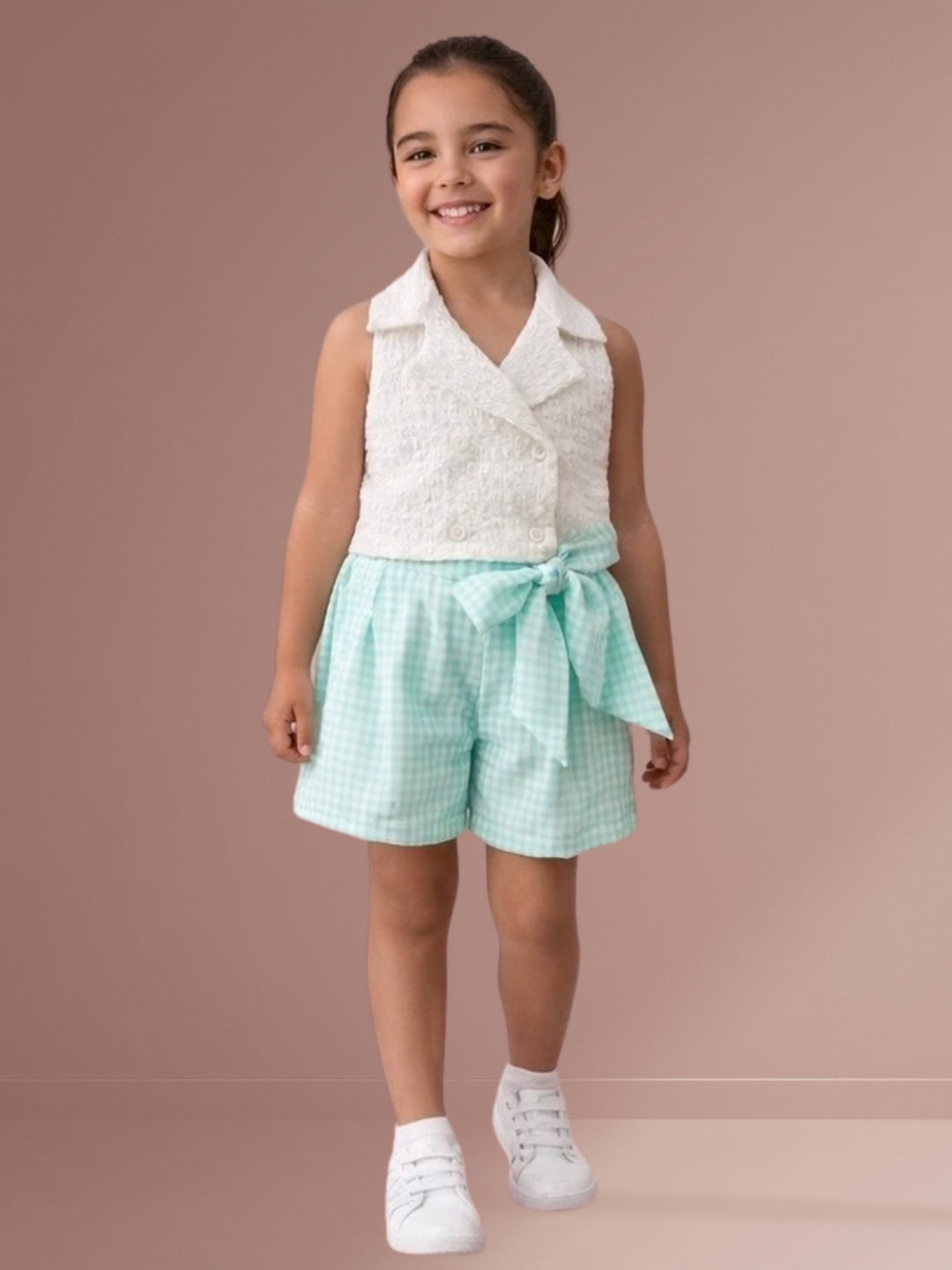 Girls Designer Sleeveless Top With Printed Shorts