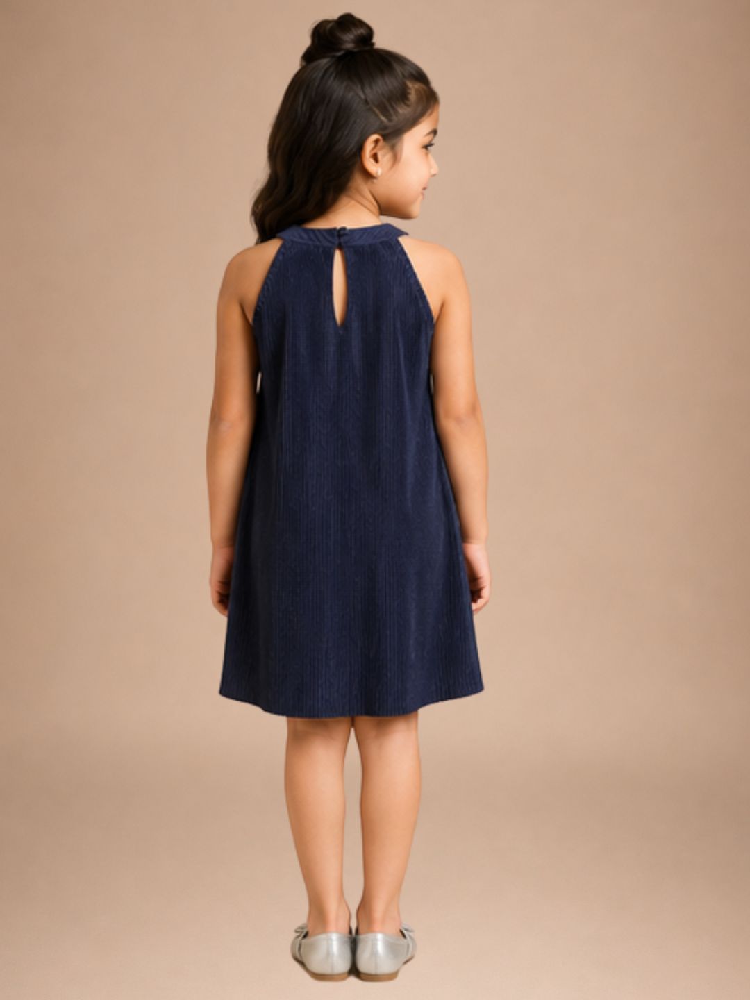 Kids Solid Pleated Dress With 3D Floral Shoulder